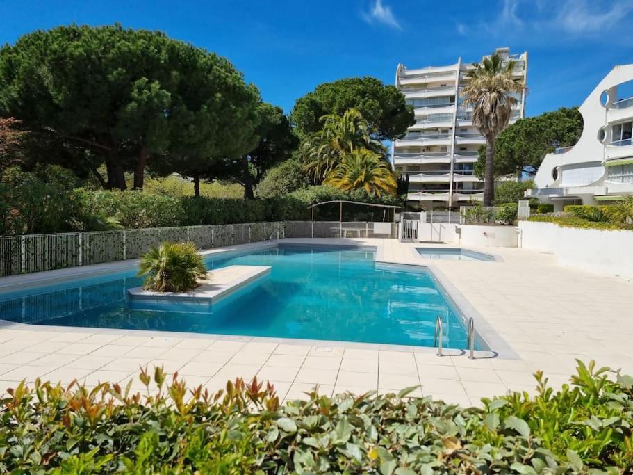 Superbe T2 Tout Confort 3 Etoiles, Entierement Renove Avec Piscine, Parking, Clim, Wifi, Netflix La Grande Motte Exterior foto